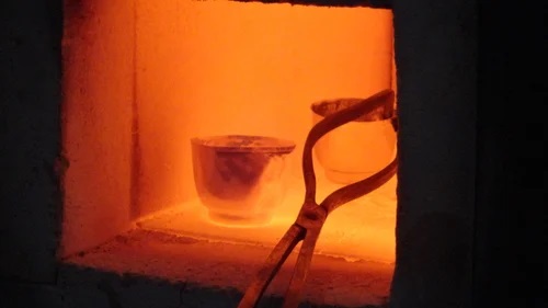 مطالعه رفتار مواد در دمای بالا